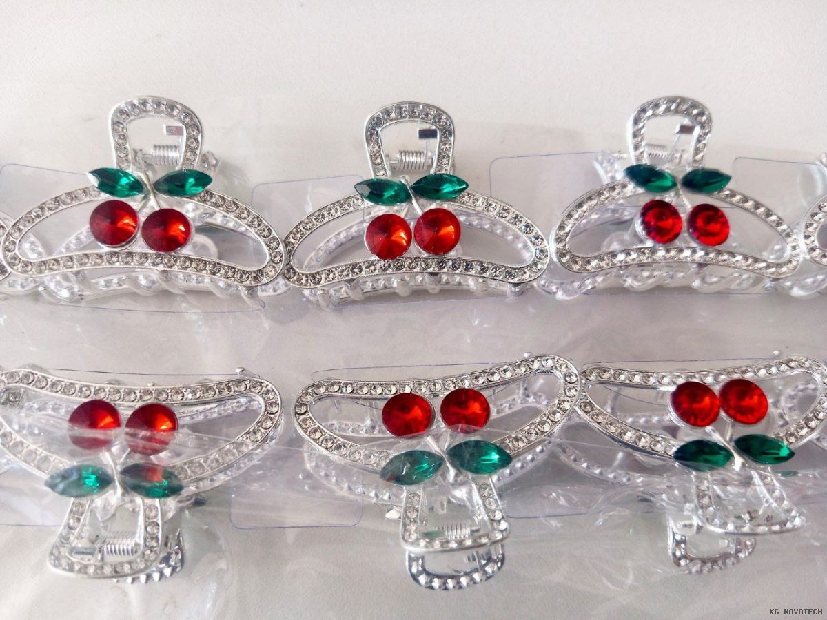 VINCHA PEQUEÑA METALICA CEREZA